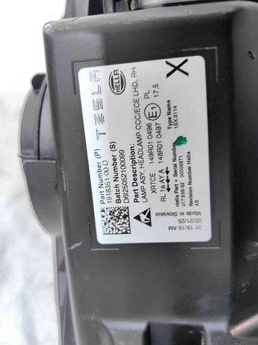 Оригинален фар Тесла  Tesla Y Full Led 24-