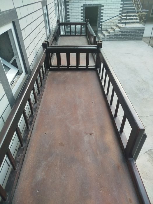 2 etajli krovat sotiladi