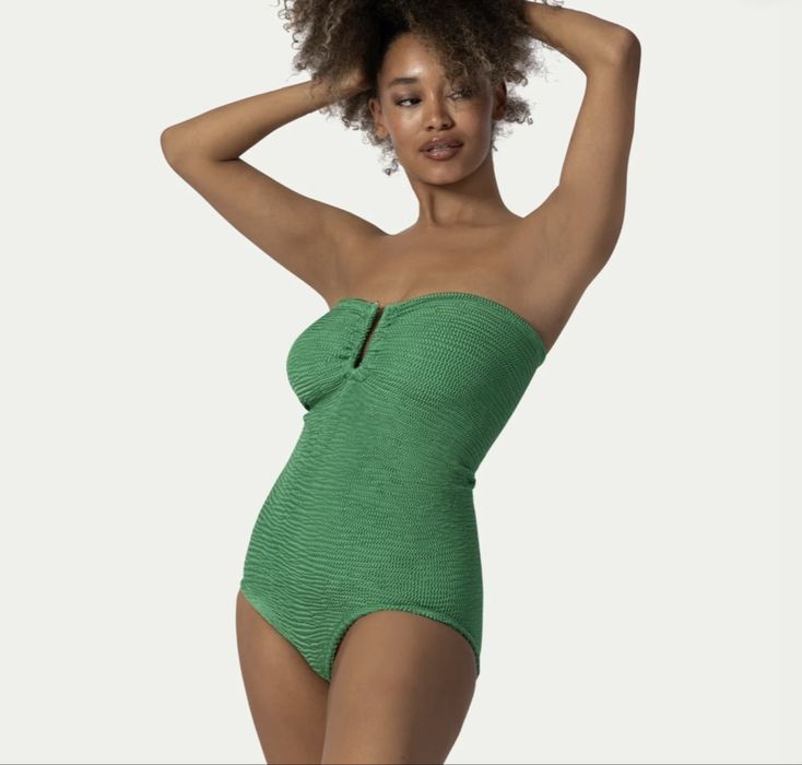 Цял бански на Paramidonna