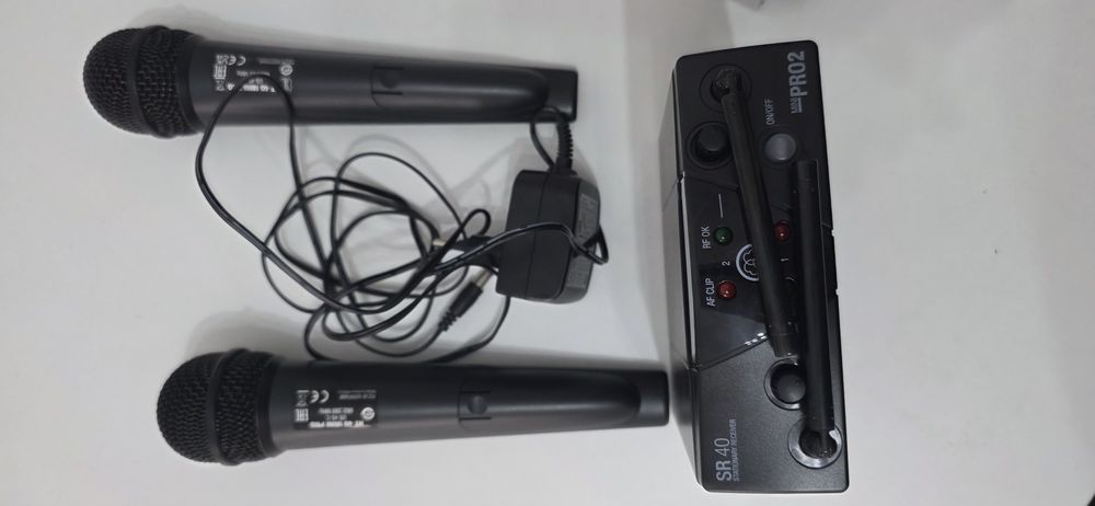 Продам радиомикрофоны akg mini2