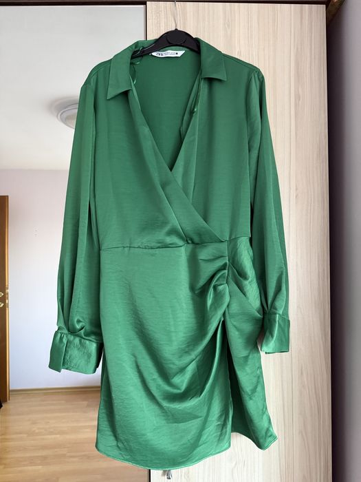 Сатенена рокля Zara