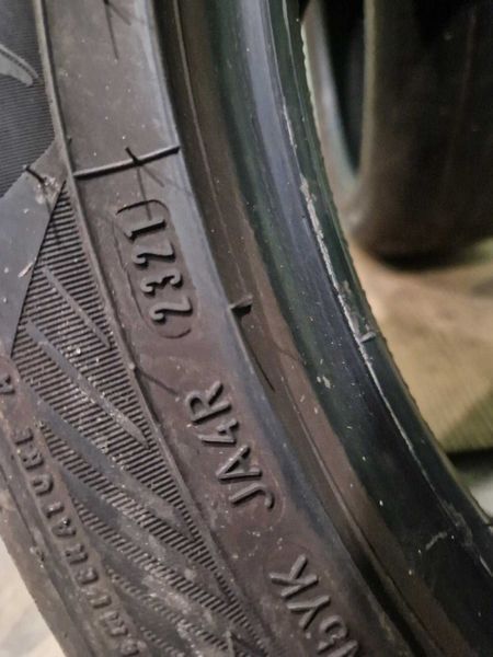 2 Goodyear R18 215/50/ 
летни гуми 
DOT2321