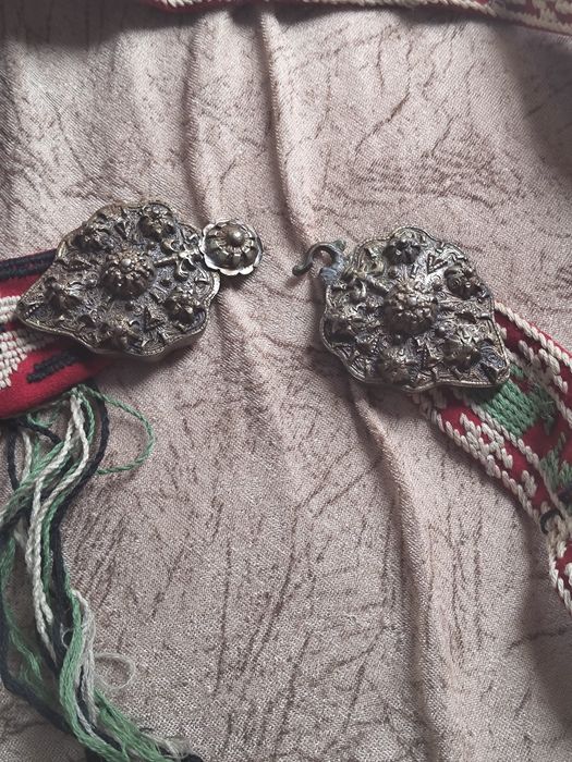 Пафти със колан  сребърни -(сачан))