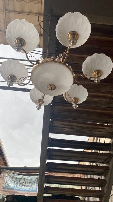 Люстра в отличном состоянии
