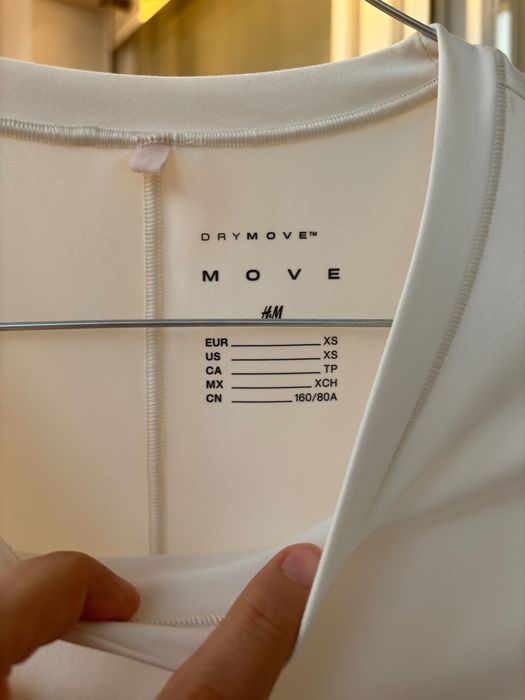 H&M move тениска за спорт, обличана 1 път
