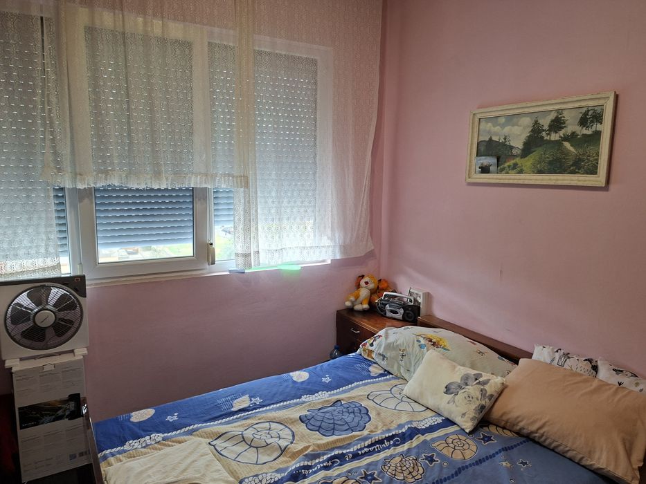 Продава двустаен  до Енерго
