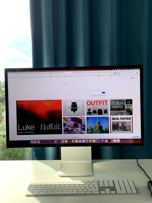 Monitor Apple Studio Display 27", 5K Retina, Thunderbolt (Stand Tilt and Height Adjustable)