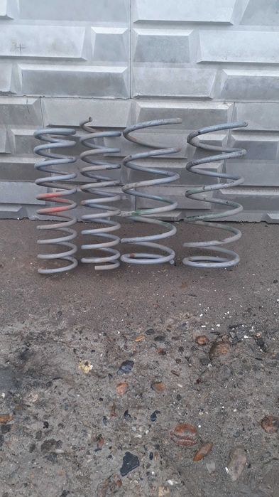 Продам пружины ваз