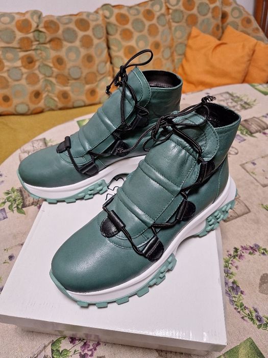 Дамски боти -чисто нови