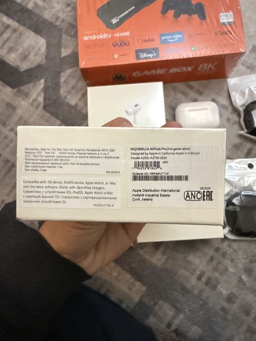 Продам срочно!!! Айрподс 2про и приставка!