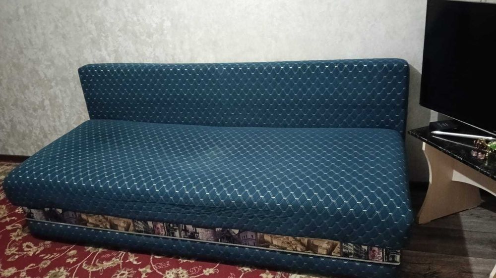 диван б/у продам
