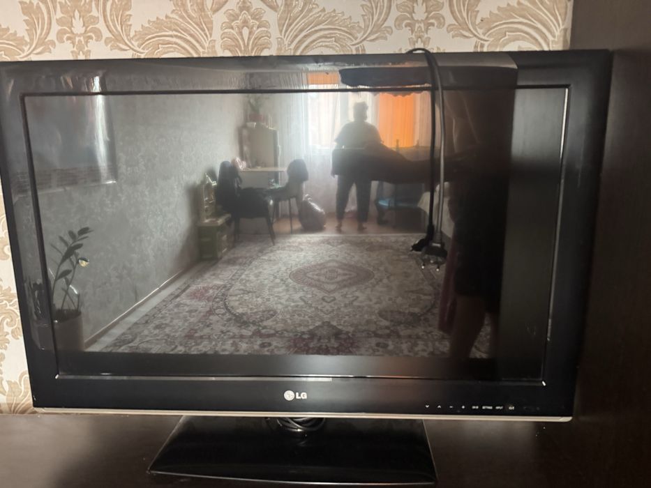 Телевизор lg продается