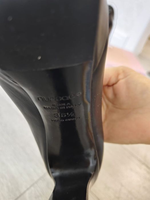 Женская обувь черная Nursace