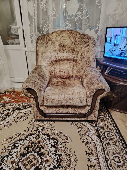 продам б/у мягкий уголок