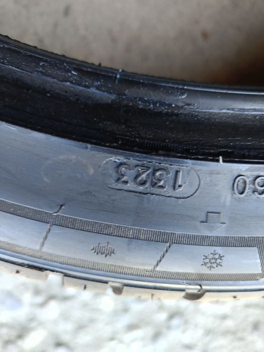 Всесезонни гуми -2023г.-19цола-235/40-1бр.-110лв.-като нови