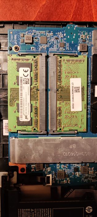 2 плочки RAM DDR4 3200