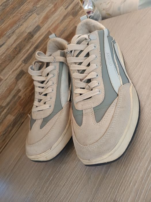 Pantofi Guess mărimea 42