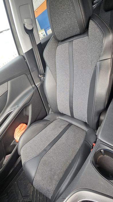 Peugeot 3008 an 2019 automat