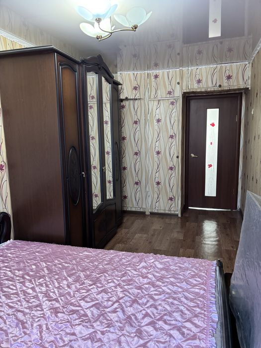 Продам спальный гарнитур