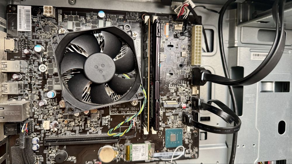 Calculator Lenovo Legion T530-28ICB, componente, cadou joc