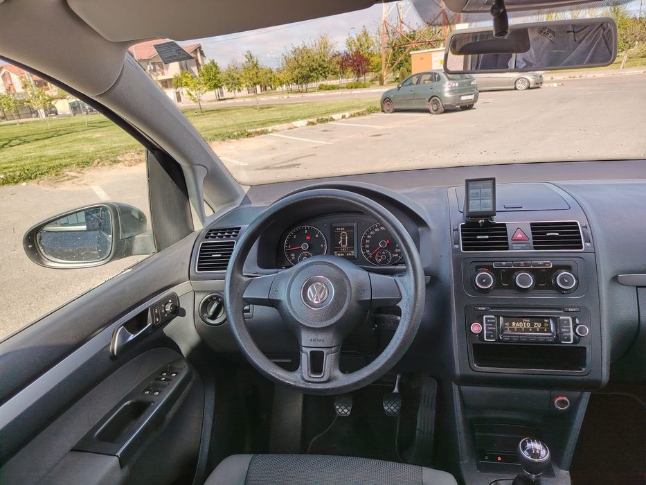 De Vânzare VW Touran 2012 1.6 TDI 105 cp