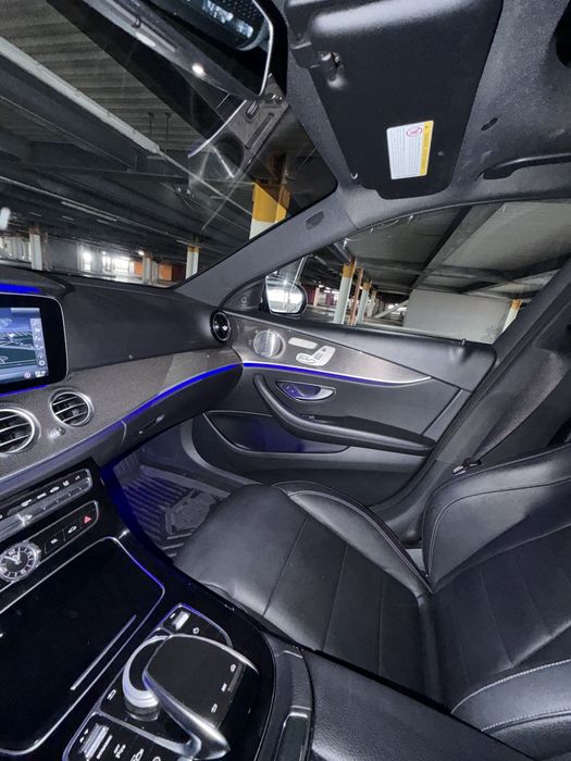Mercedes-Benz E400 2017г W213 4MATIC DIGITAL