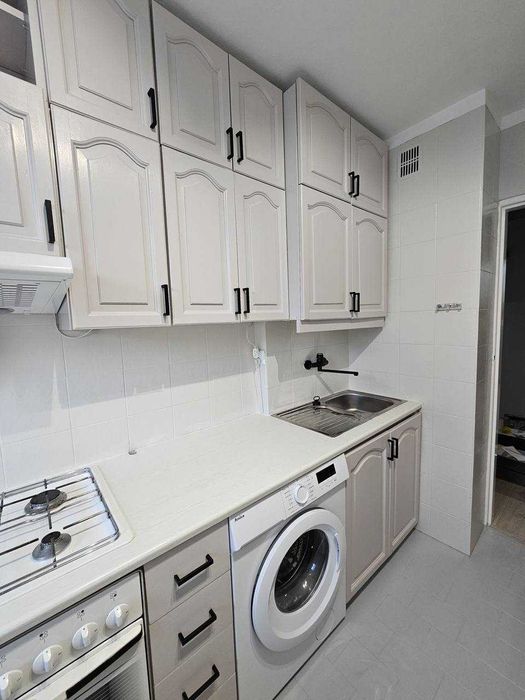 тдава се под наем стилен двустаен апартамент