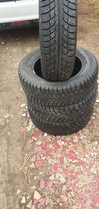 Срочно продам комплект шин