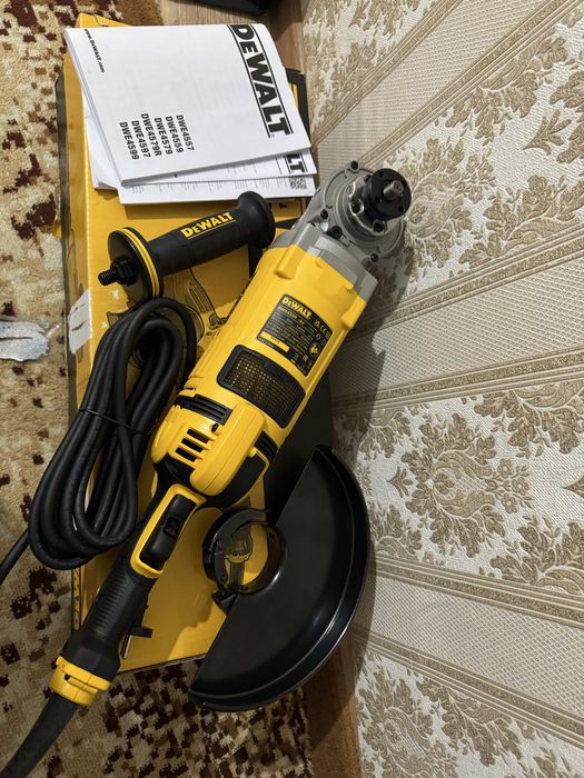 болгарка DeWalt 230