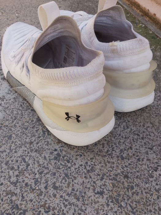 Маратонки Under armour номер 45.5