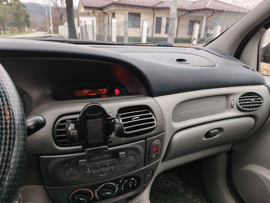 Renault Scenic 1.6 бензин