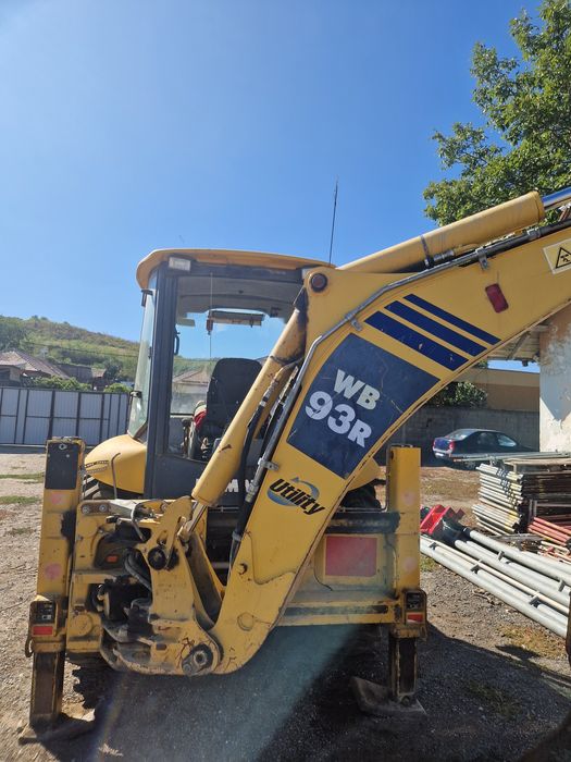 Dezmembrez Buldoexcavator Komatsu WB93R-5