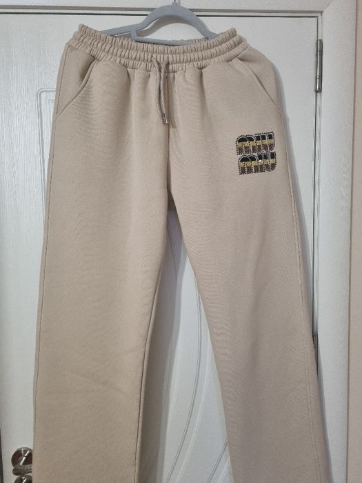 Комплект в цвят екрю, Djofra