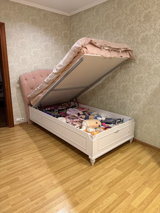 Мебель в детскую комнату
