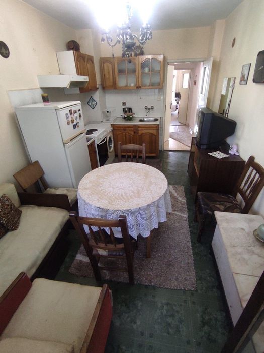 Продава се Тристаен апартамент в Бургас, Славейков - 90 кв.м за 1656 €/кв.м - Снимка #8