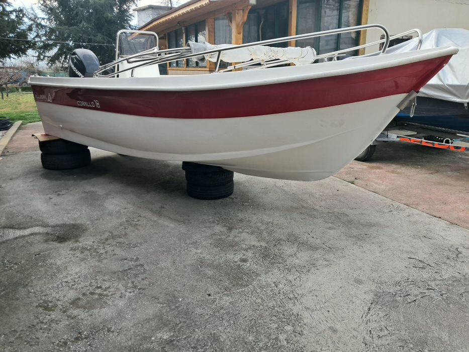 Морска лодка Алегра