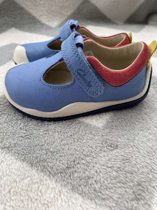 Papuci Clarks marimea 20.5