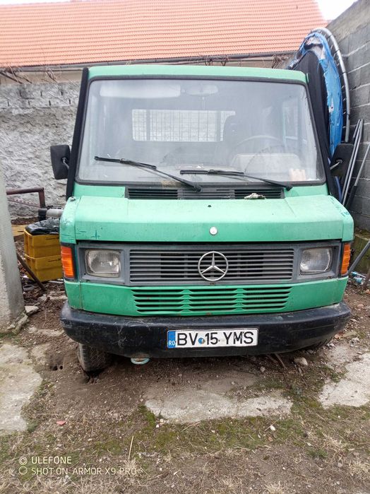 Vand sau schimb autoutilitara Mercedes Benz 308D. Schimb cu Mercedes Benz C180, W202, motorizare benzină