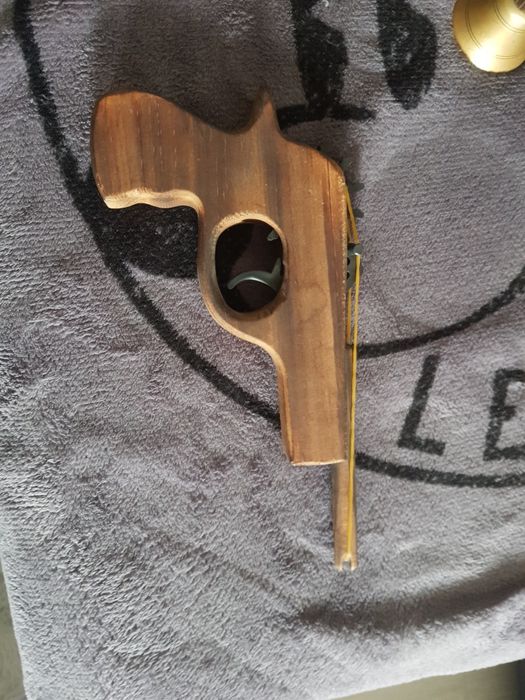 Pistol cu elastice de bani jucarie