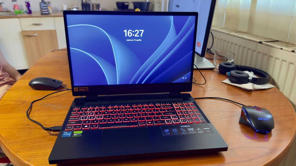 Laptop Gaming ACER Nitro 5 AN515-58-54C,  Intel Core i5-12500H pana la 4.5GHz 15.6" Full HD, 16GB, SSD 512G NVIDIA GeForce RTX 4060 8GB