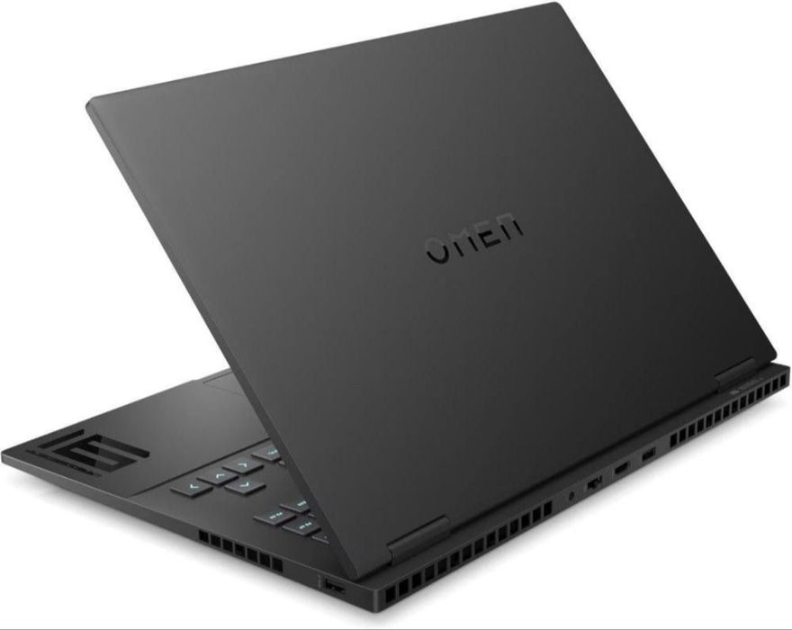 HP OMEN 16 / Core i7-13700HX / RTX 4060 8GB / RAM 16GB DDR5 / 240Hz