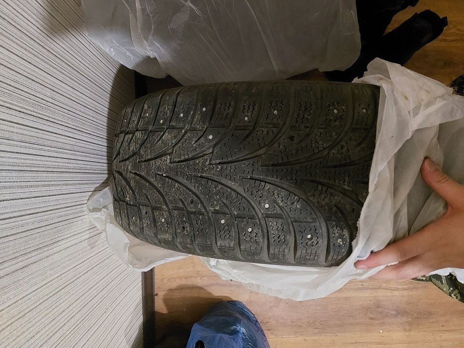 Срочно Продаю Шины Зимние!