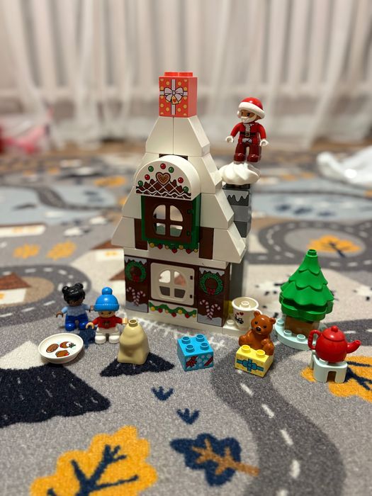 Lego Duplo пряничный домик Санты