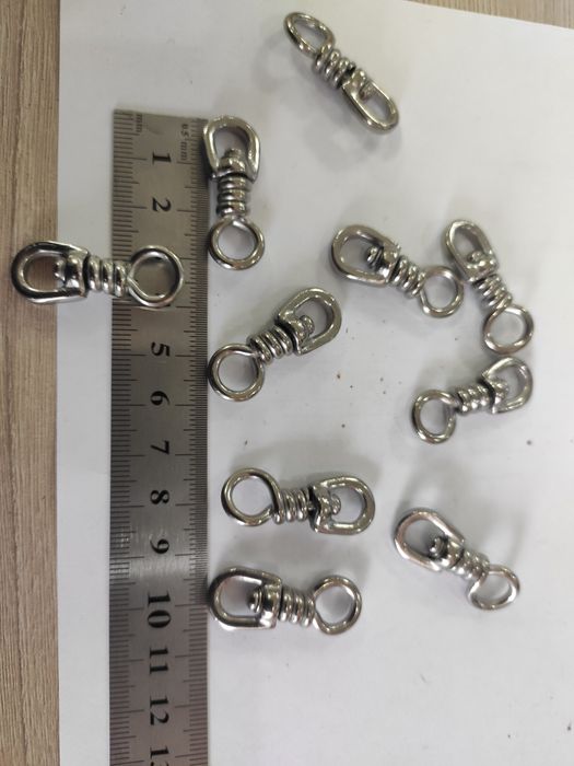 Карабин вертлюг для собак и кошек