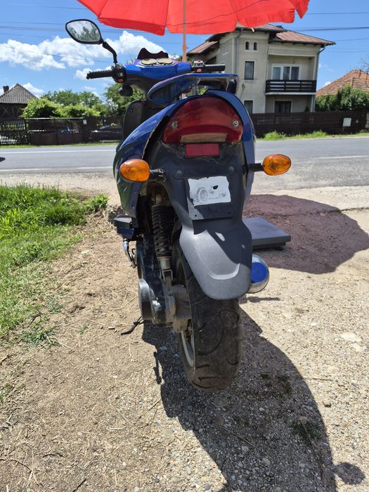 Scuter de 80cc în 4 timpi