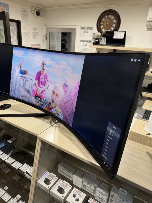 Monitor Gaming Qled Samsung Odyssey 49", Dual QHD , 240Hz