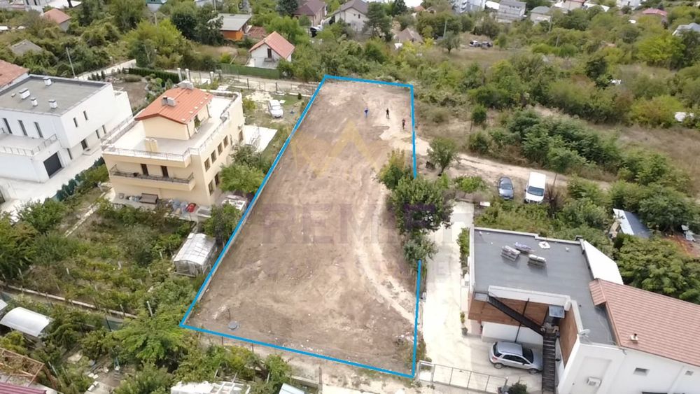 Парцел в Варна-м-т Сотира площ 979 цена 130000
