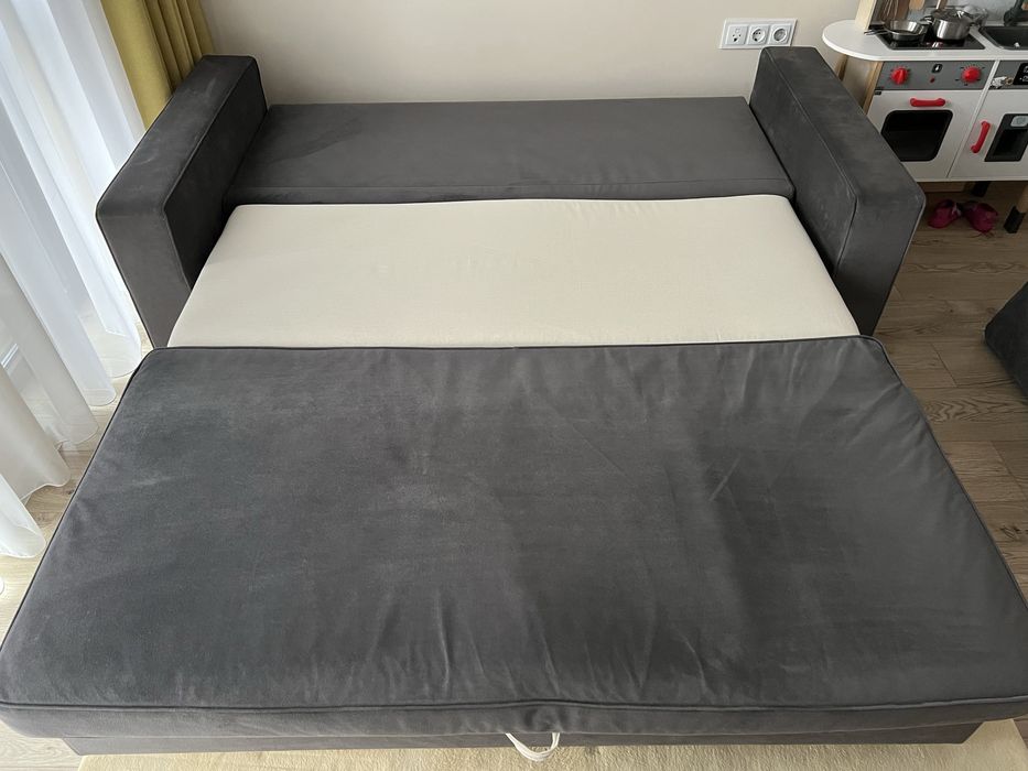 Разтегателен диван