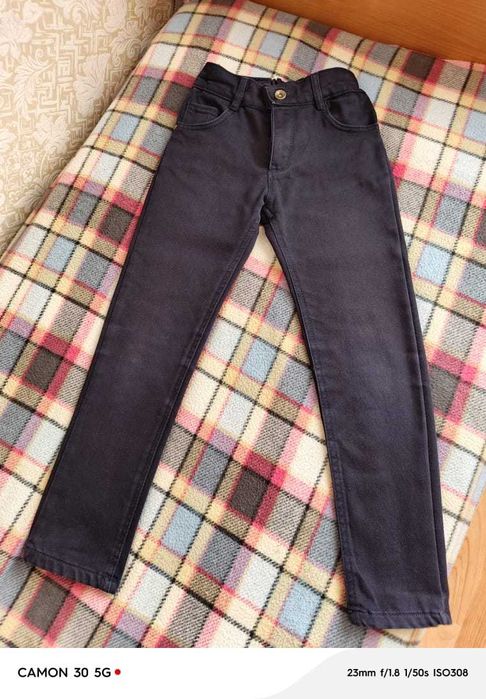 Брюки/слаксы темно-синие на 9 лет