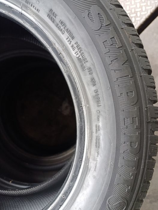 Anvelope de iarnă noi 215 60 16 Semperit